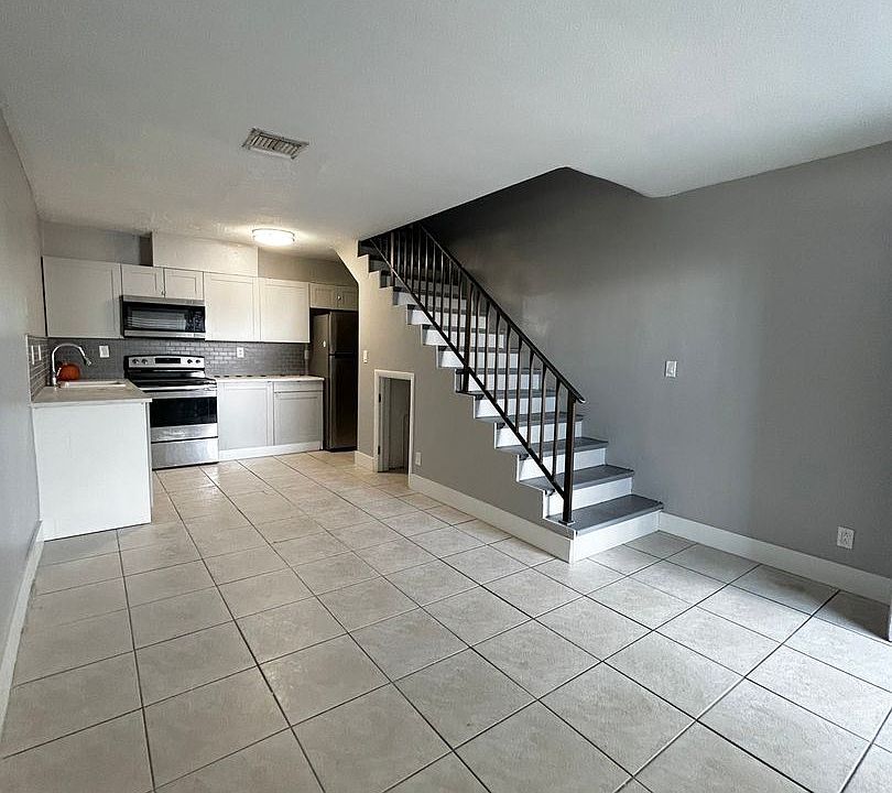 1st image of 1045 NE 8th Ave #11865719