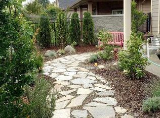 731 SE Lynchet Ln, Dallas, OR 97338