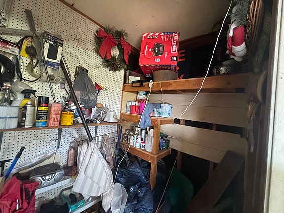 3rd image of 68 Edwards St