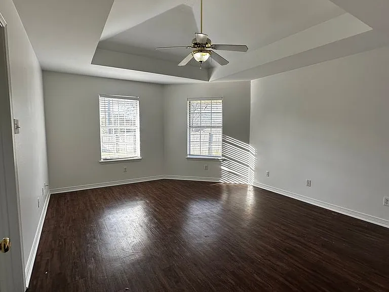 3800 Fern Ridge Dr — Photo 9