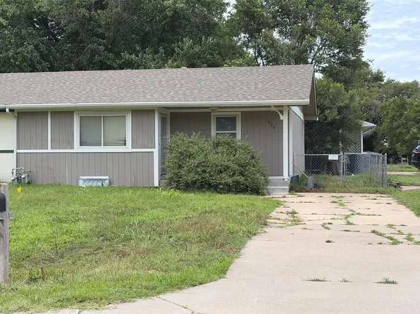 920 W Clyde St, Andover, KS 67002
