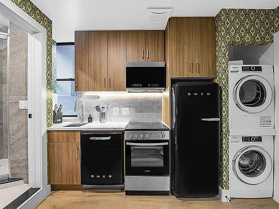 3rd image of 236 W 15th St #13B