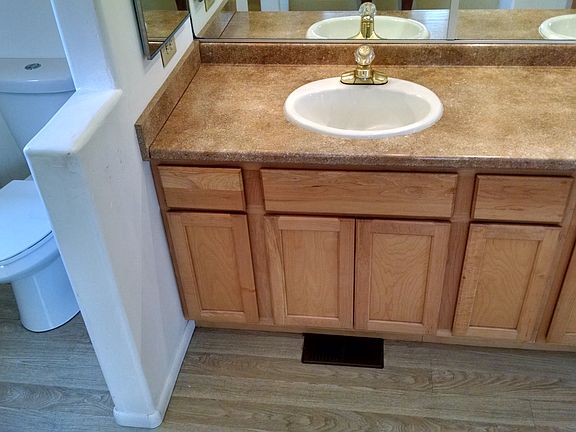 5th image of 2585 Sunshine Dr