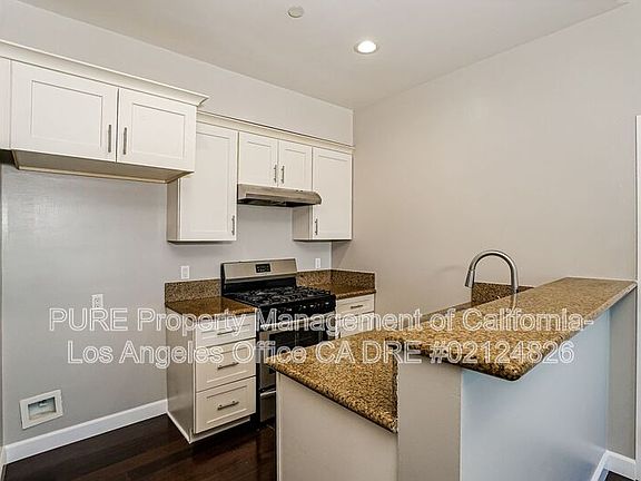 5th image of 11740 Vanowen St #305