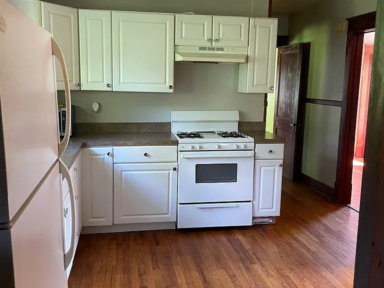 23 Lansing Ave #2 — Photo 7
