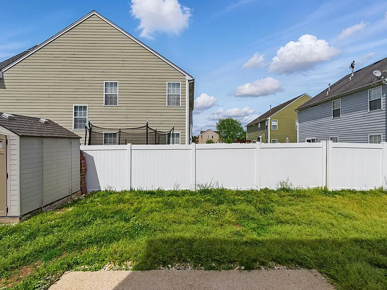 1023 Snead Dr — Photo 32