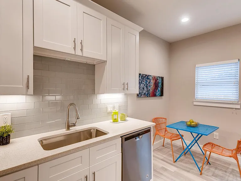 6810 Cruz St #2 — Photo 7