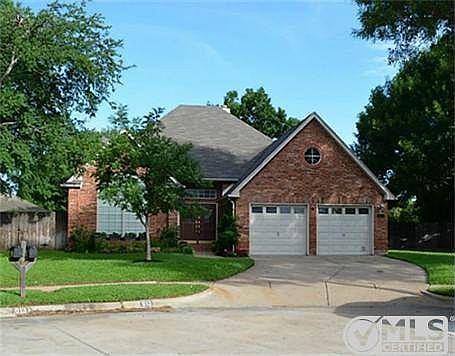 1st image of 612 Ellington Dr