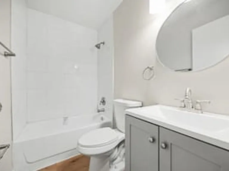 McGregor Apartments — Photo 10