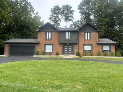 5534 Apple Ridge Trl, West Bloomfield, MI, 48322