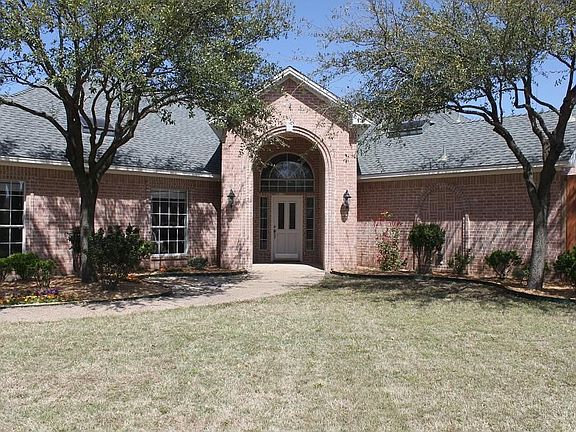 Covered Front Porch and Entry Way