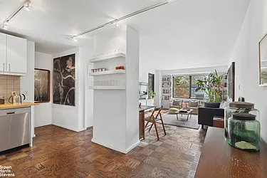 266 East Broadway, #B207