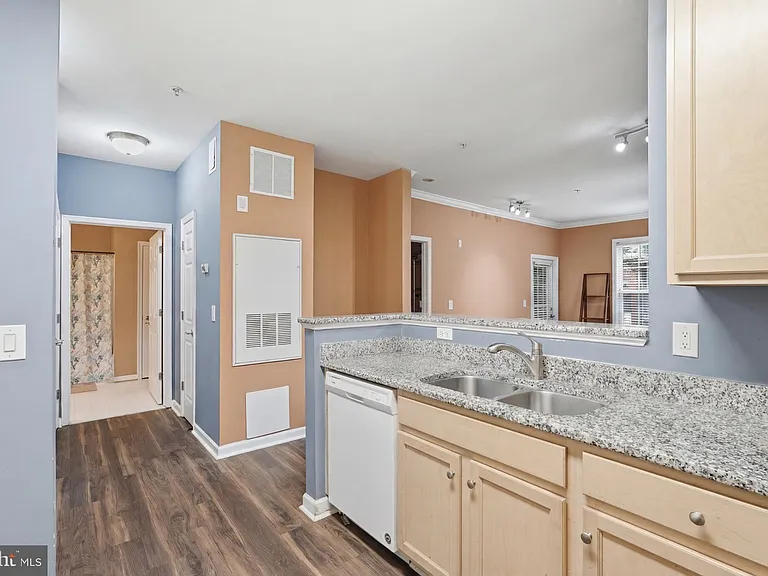 3850 Lightfoot St #155 — Photo 7