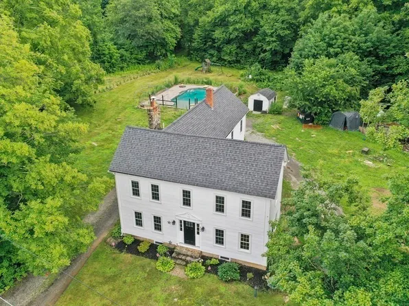 235 Manchaug Rd, Sutton, MA 01590