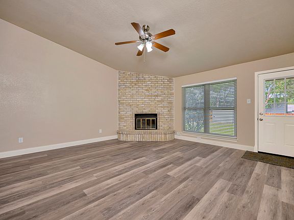 3rd image of 4729 Oarlock Dr