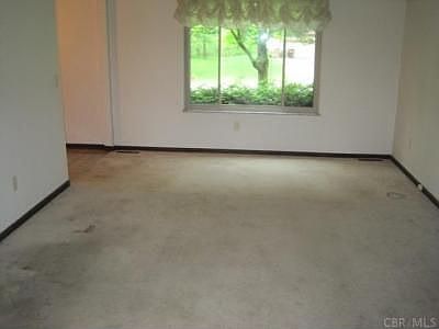 5th image of 10281 Oxford Dr NW