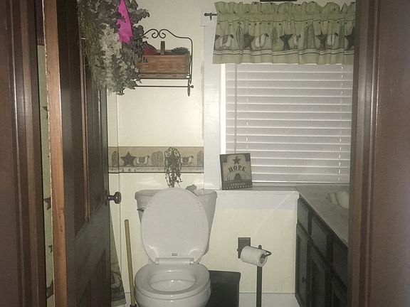 Upstairs bathroom 