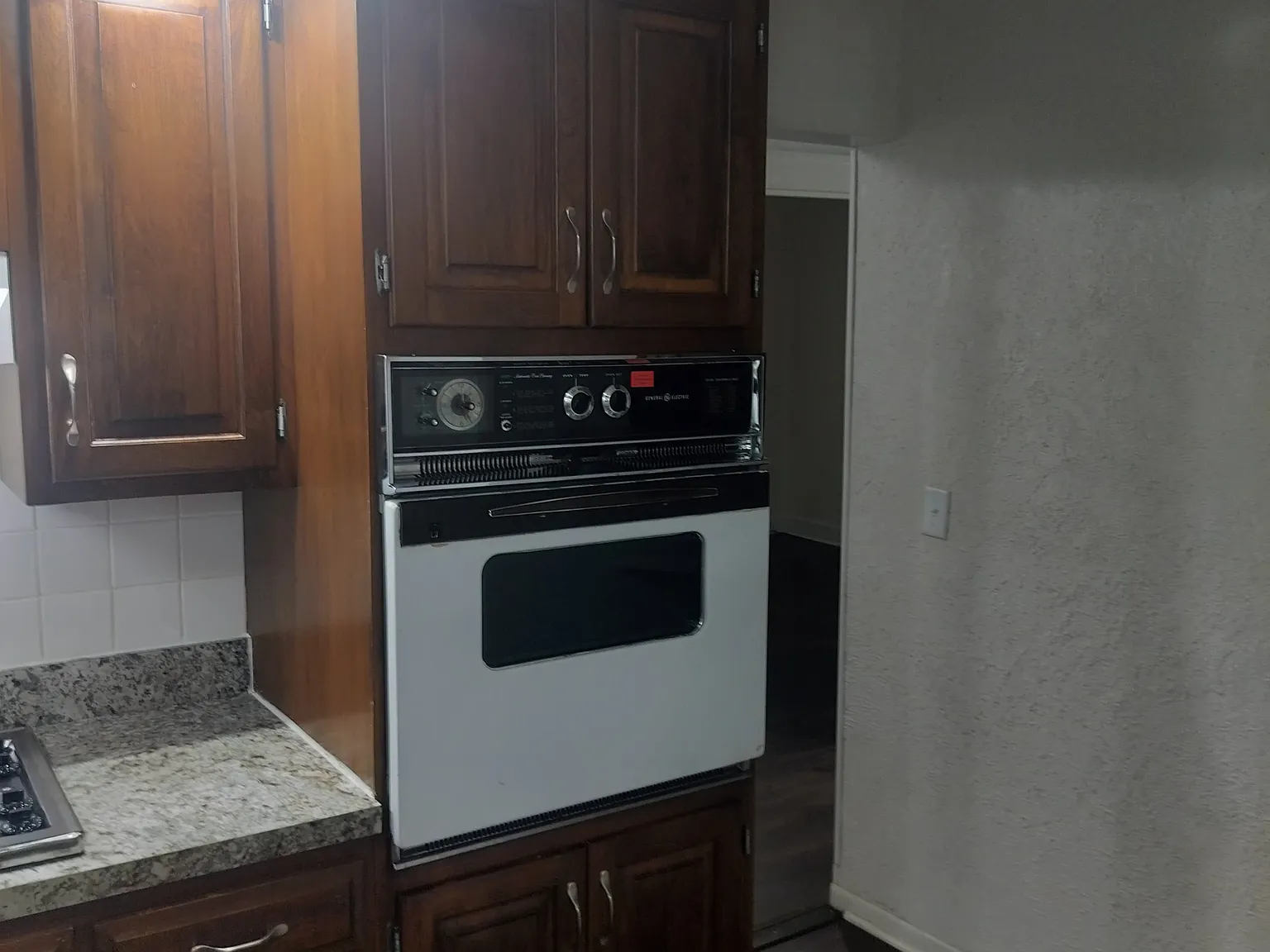 4 bed, 2240 sqft, $3,200 — Photo 2