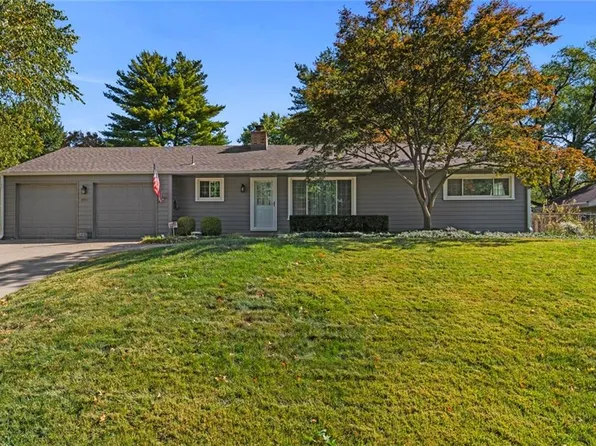 3951 NE Indianola Dr, Kansas City, MO 64116