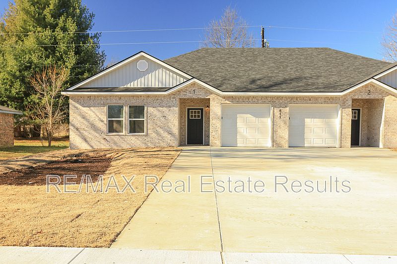 1st image of 655 N Genevieve Ave