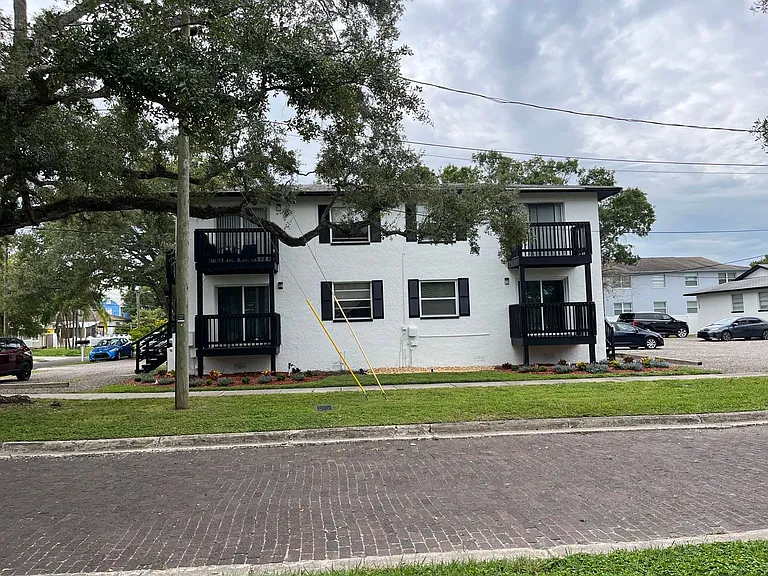 Port Tampa Flats — Photo 2