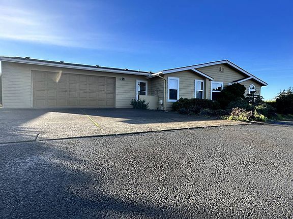 3rd image of 618 NE 57th St #160
