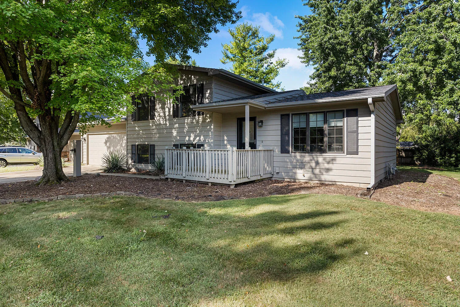 1904 Barberry Cir photo 1