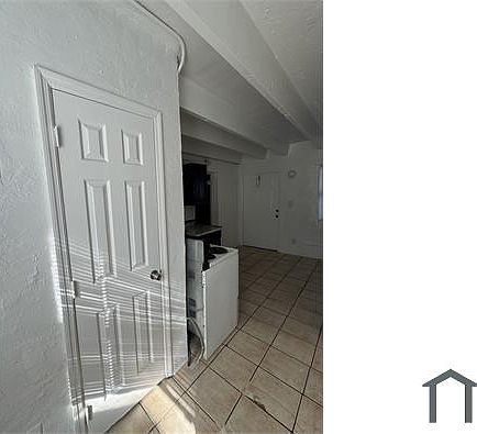 5th image of 845 SW 6th St APT 3