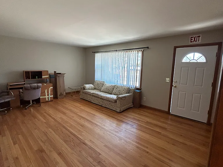 904 Nichols Rd — Photo 7