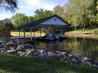 2847 E Lake Shore Dr, Springfield, IL 62712