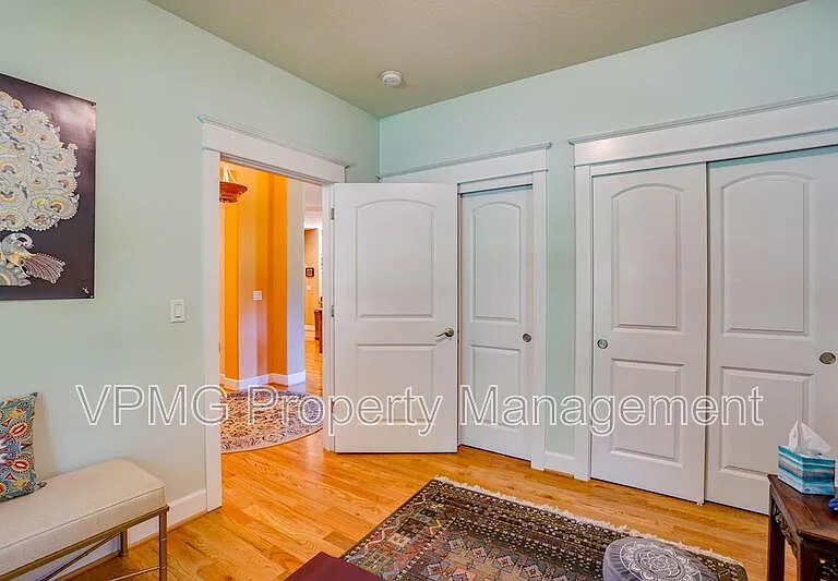 23517 NE 68th St — Photo 10