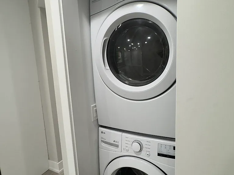 649-1 N 35th St #202A — Photo 38