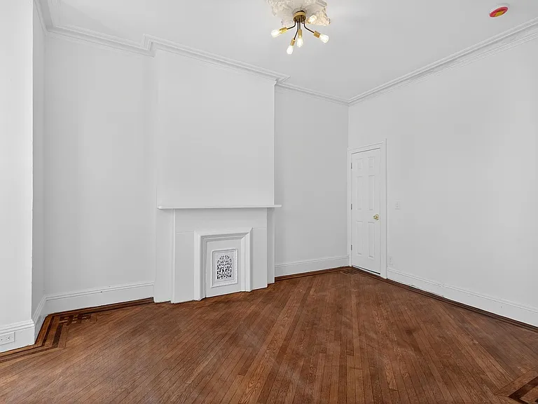 701 Bergen Ave — Photo 16