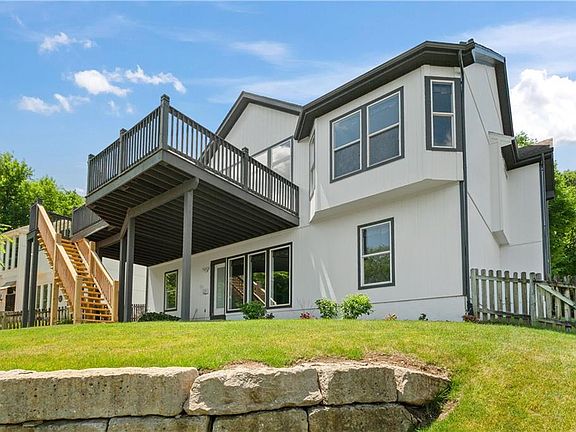 5th image of 5605 NE Coral Dr