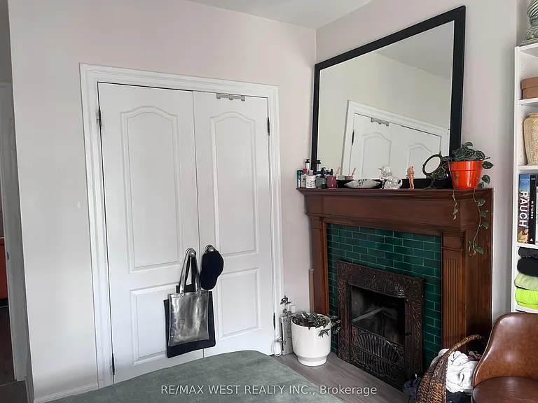 926 College St #U — Photo 11
