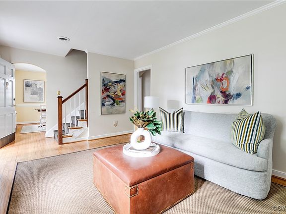 2nd image of 4404 S Ashlawn Dr