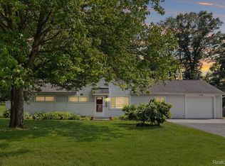 6161 Ascension St, Clarkston, MI 48348