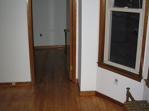 5th image of 65 Watervliet Ave