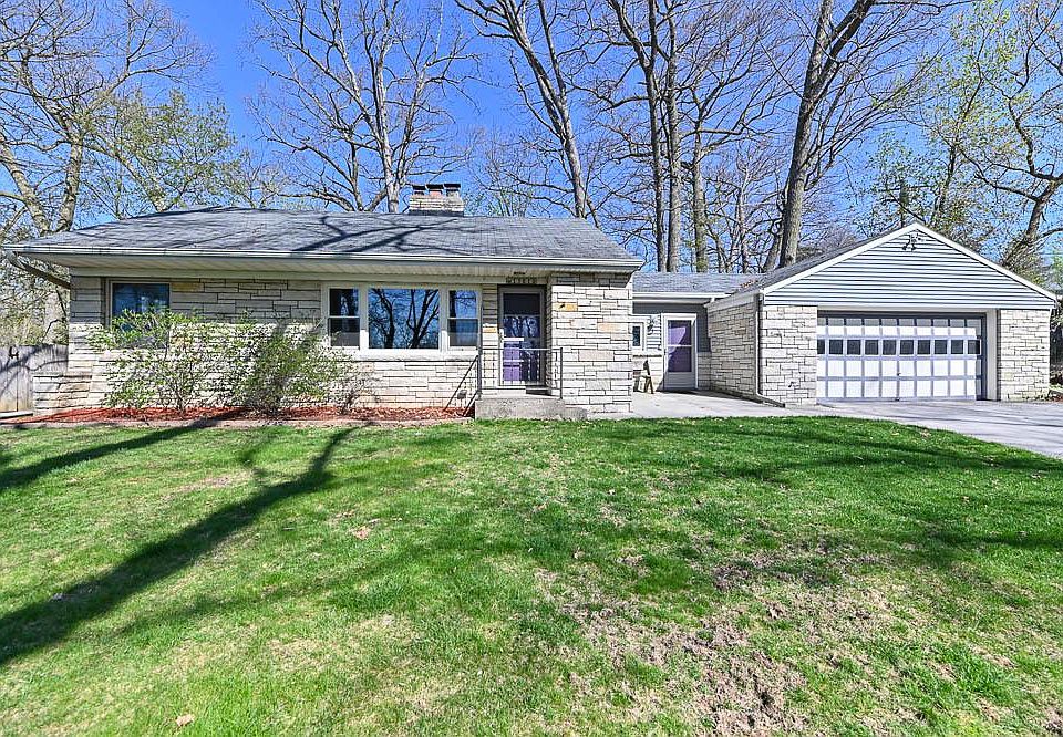 1st image of 11610 West Mount Vernon AVENUE