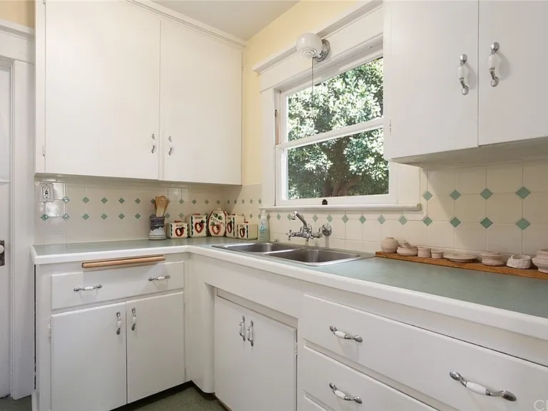 159 N Canyon Blvd #1-V — Photo 9