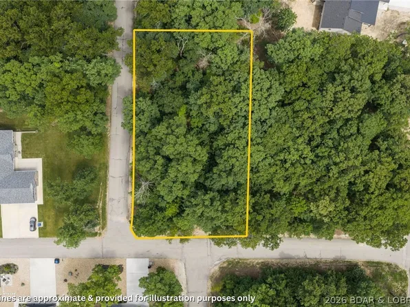 280 W Lake Ct, Sunrise Beach, MO 65079