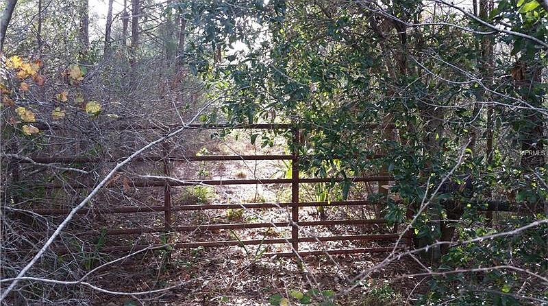 1st image of 297 Elizabeth Ln