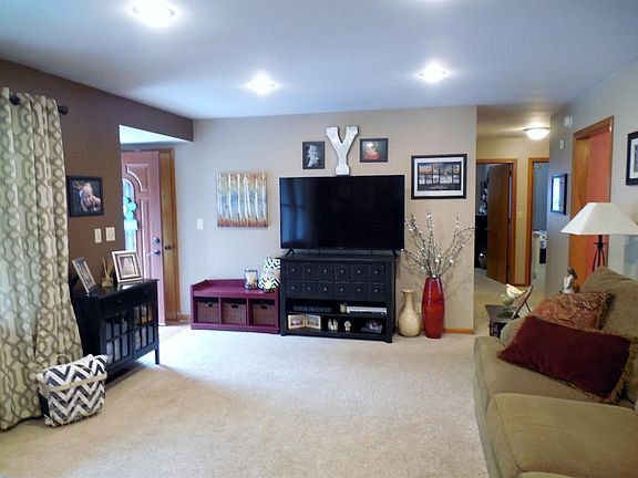 5th image of 411 N 12th St
