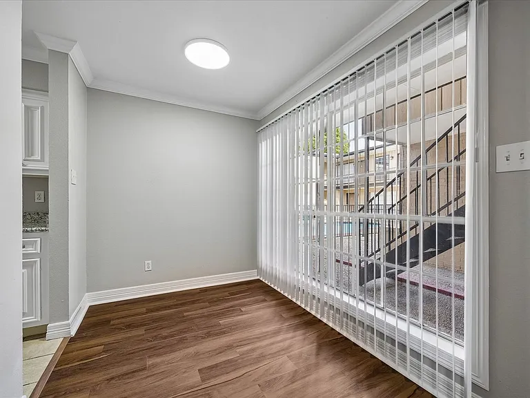 Emerson Street Apartments — Photo 1