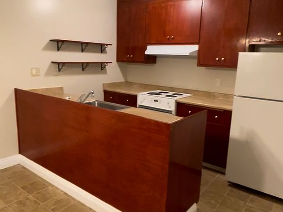 2nd image of 433 Milton Ave #4