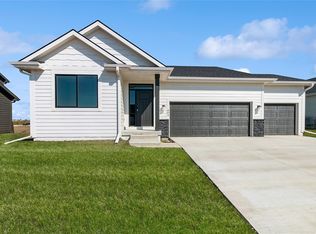 504 NE 57th Ct, Ankeny, IA 50021