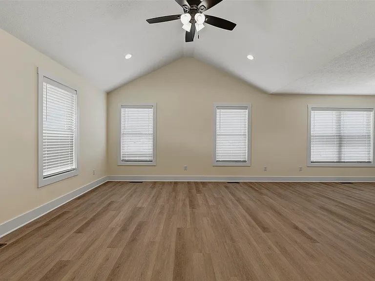 498 Tundra Ave — Photo 7