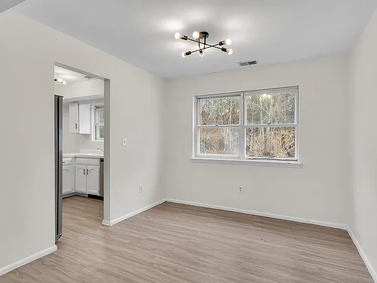1401 Delaware Ave — Photo 11