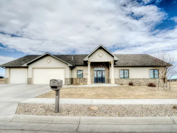 5510 Bethpage Dr, Rapid City, SD 57702