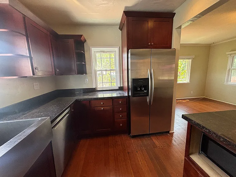 1008 W Micheltorena St #A — Photo 3